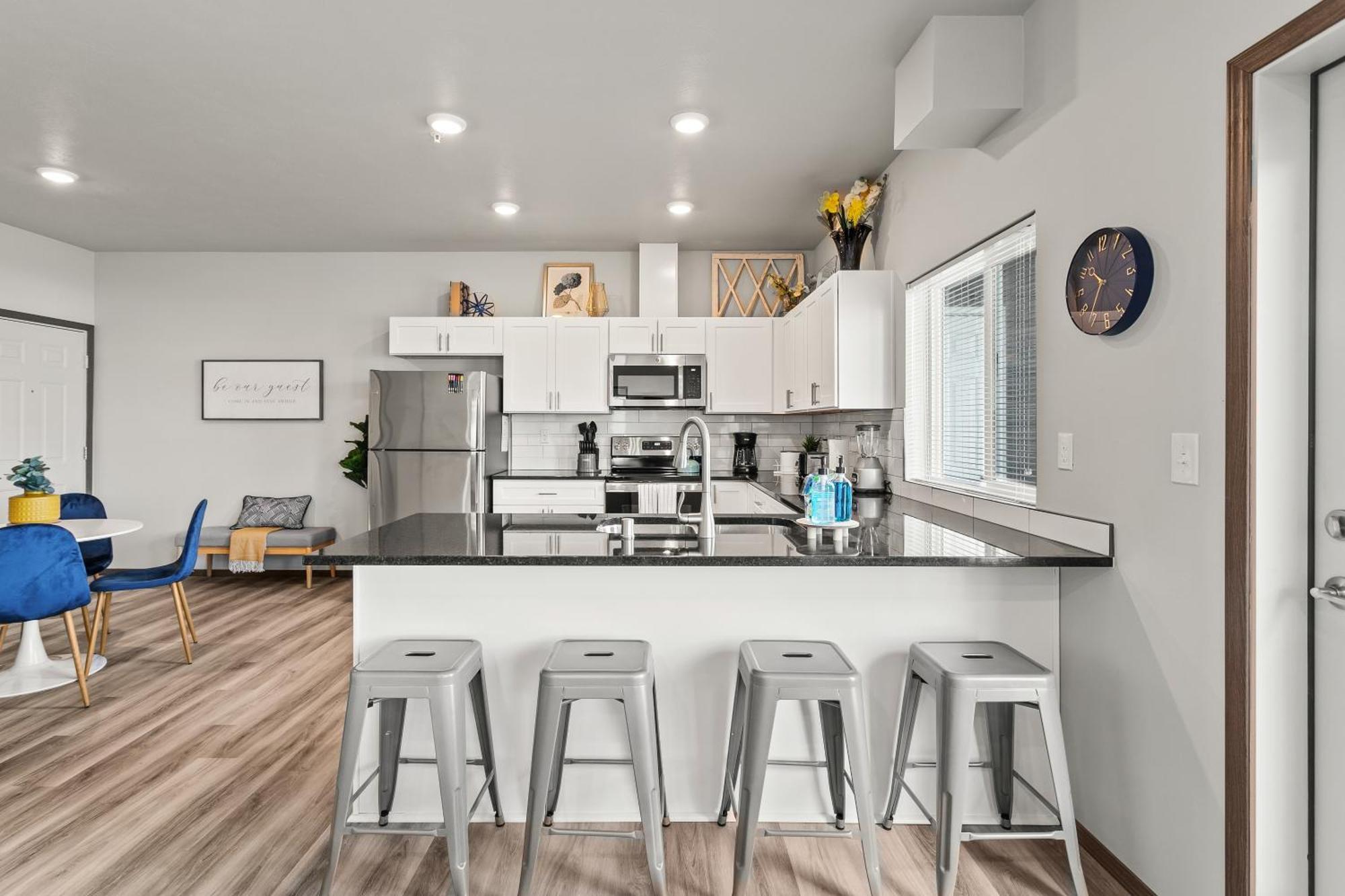 شقة New 2 Bed 2 Bath Near Perry Dist And Downtown سبوكين المظهر الخارجي الصورة