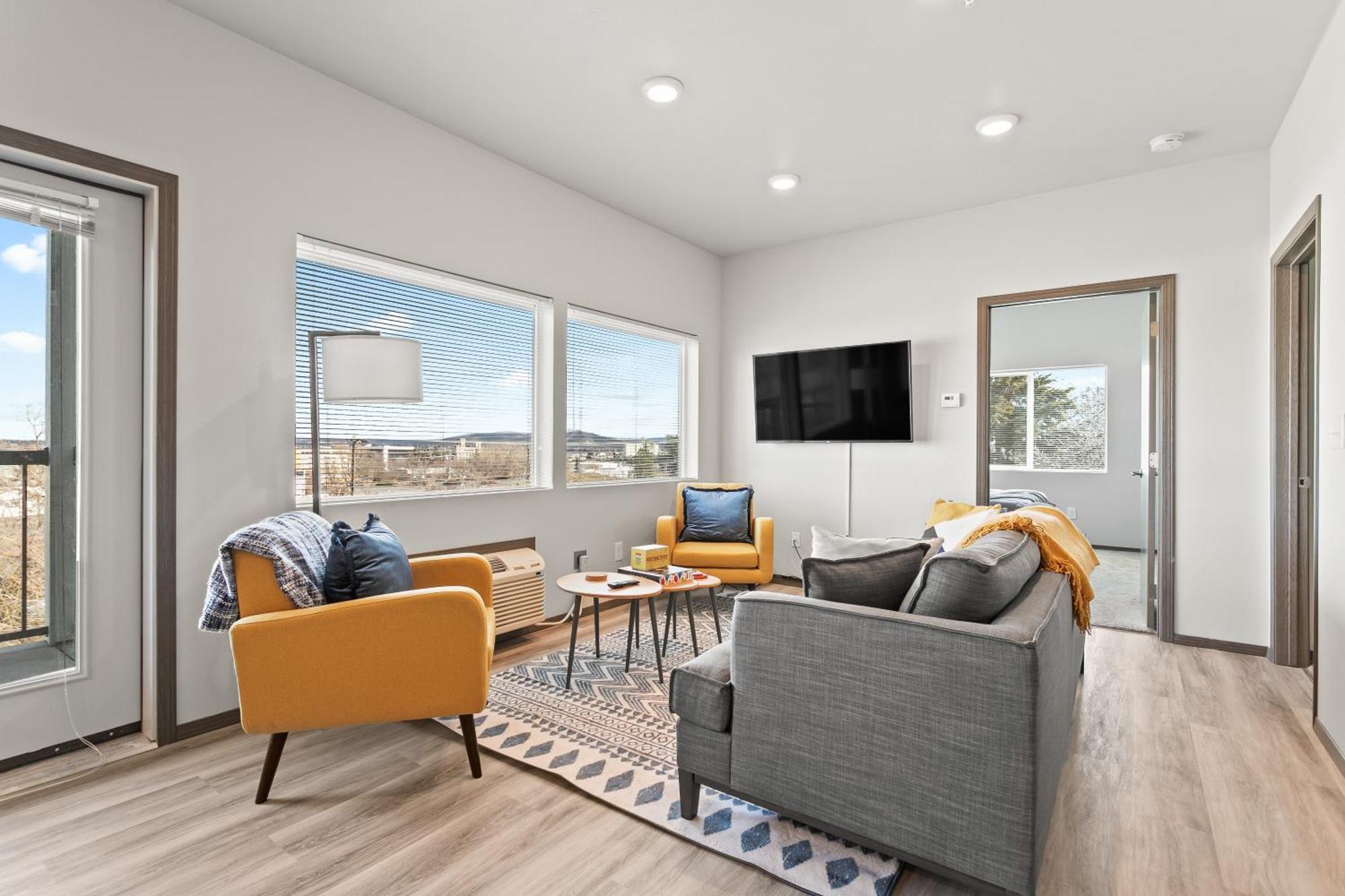شقة New 2 Bed 2 Bath Near Perry Dist And Downtown سبوكين المظهر الخارجي الصورة